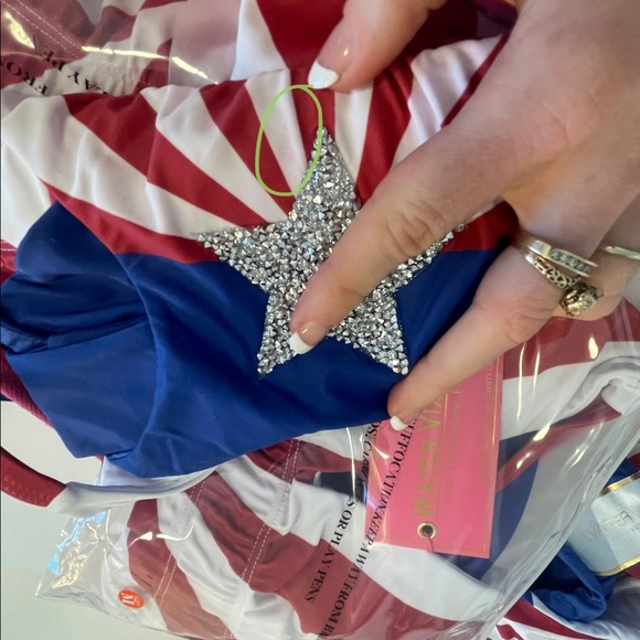 🇺🇸 American Flag One Piece Swimsuit! 🇺🇸 No-Dig. Irregular outlet item - Picture 9 of 11